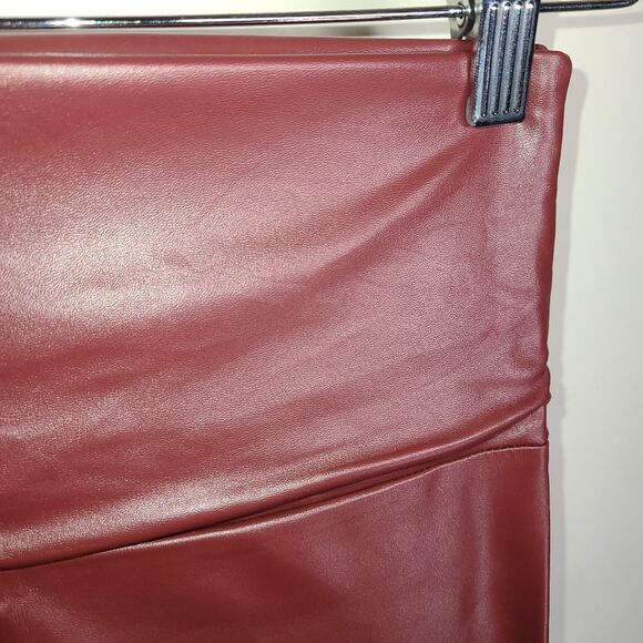 Zen Lily Compression Vegan Leather Leggings (2XL) - Picture 4 of 6